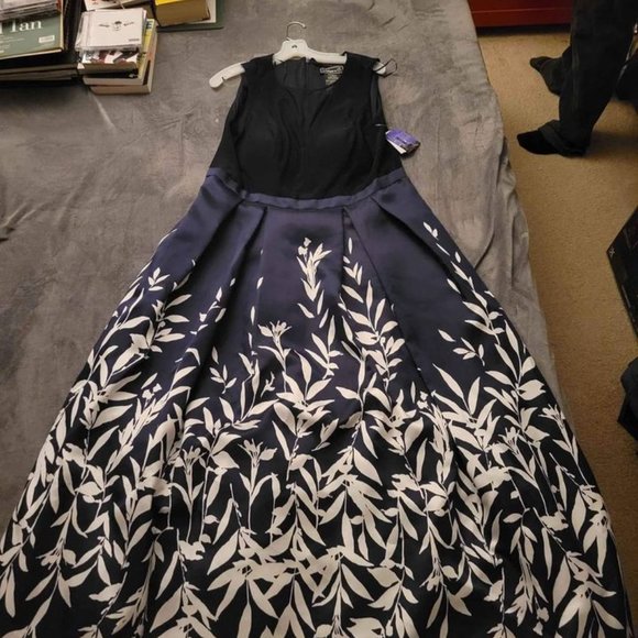 Prom Dress - Picture 3 of 3